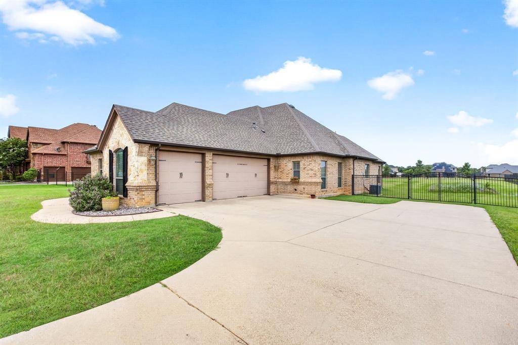 7233 Granville Drive, Mansfield, TX 76063
