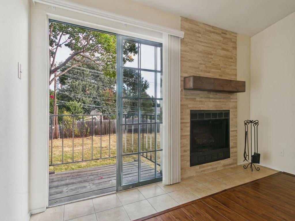 358 W Harwood Road #G, Hurst, TX 76054
