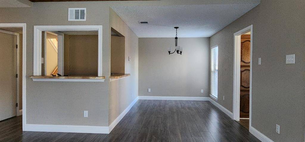 2107 Rose Cliff Lane, Carrollton, TX 75007