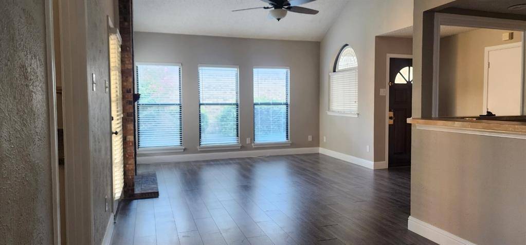 2107 Rose Cliff Lane, Carrollton, TX 75007