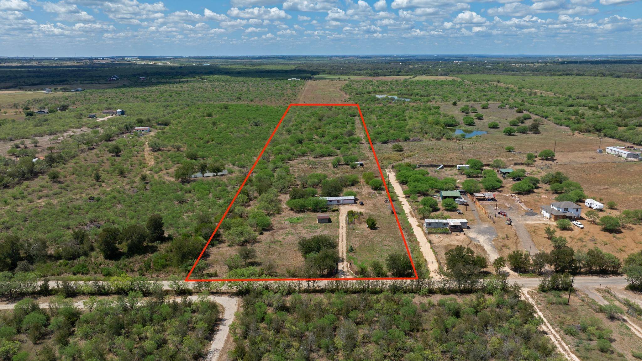 3301 Dry Creek RD, Lockhart, TX 78644