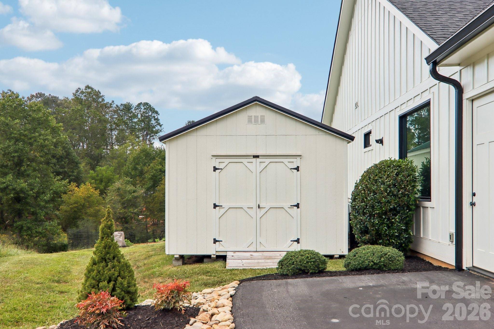 107 New Pinner PL, Arden, NC 28704
