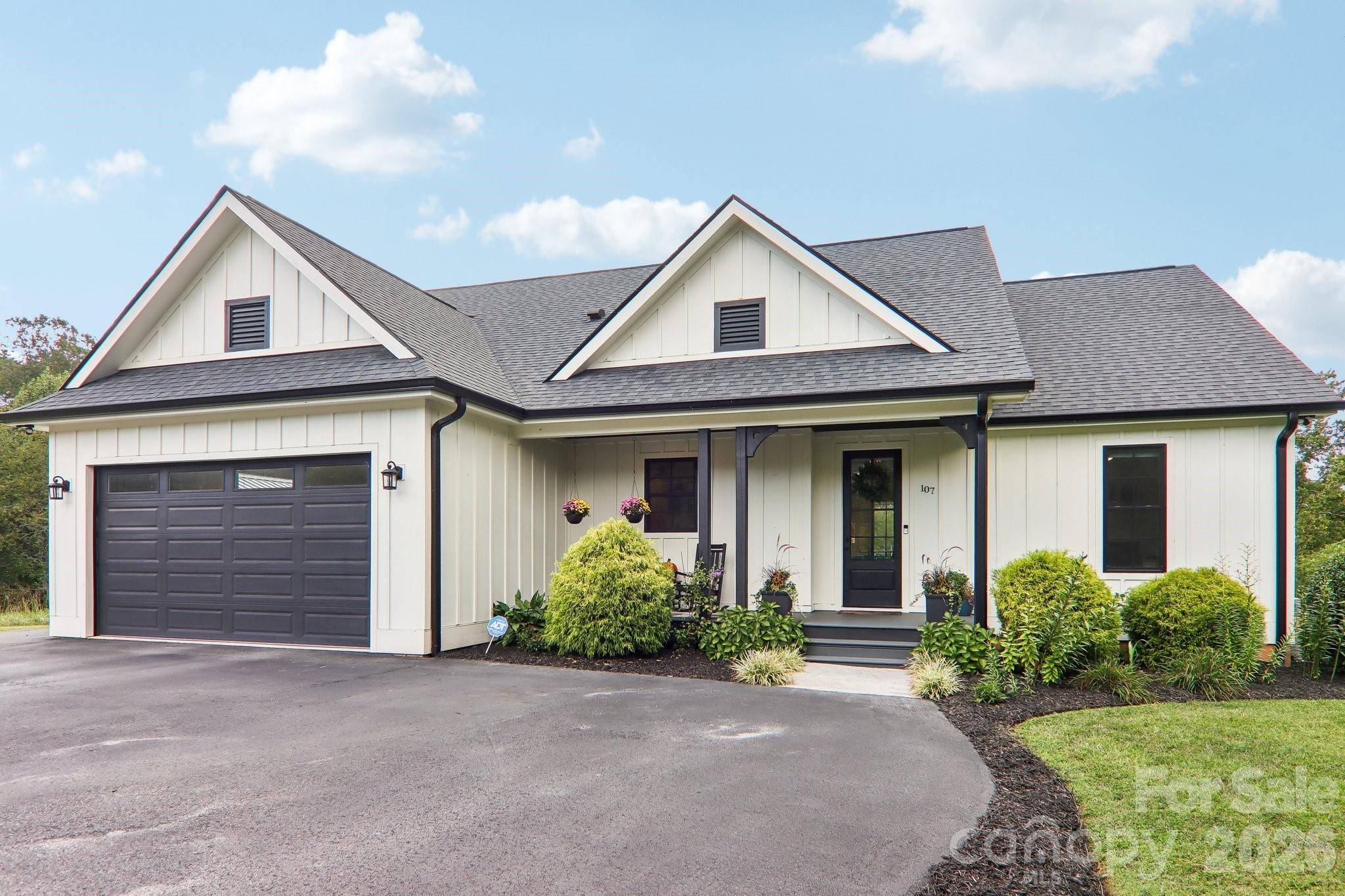 107 New Pinner PL, Arden, NC 28704