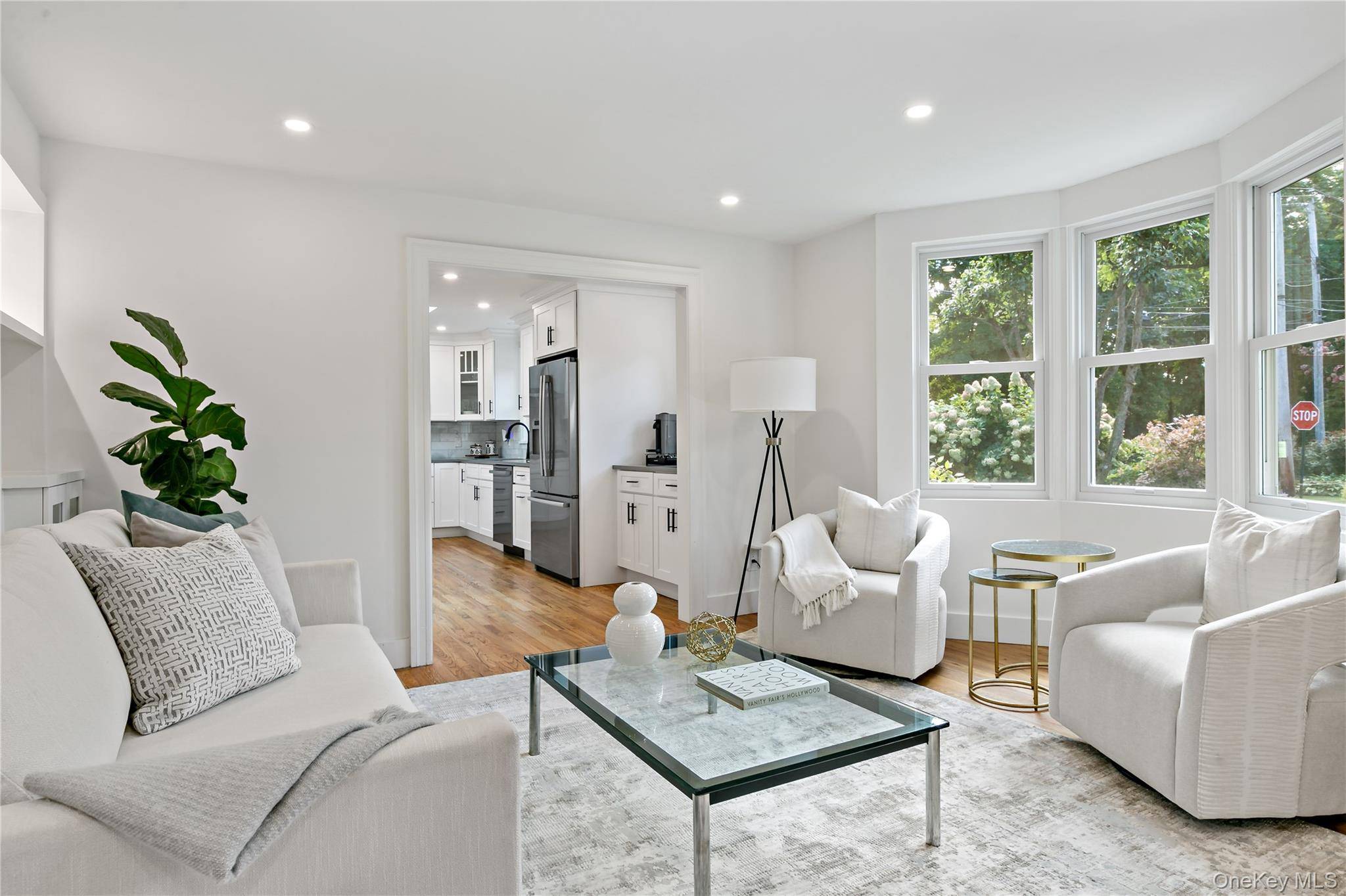1 Stoneleigh Close, Scarsdale, NY 10583