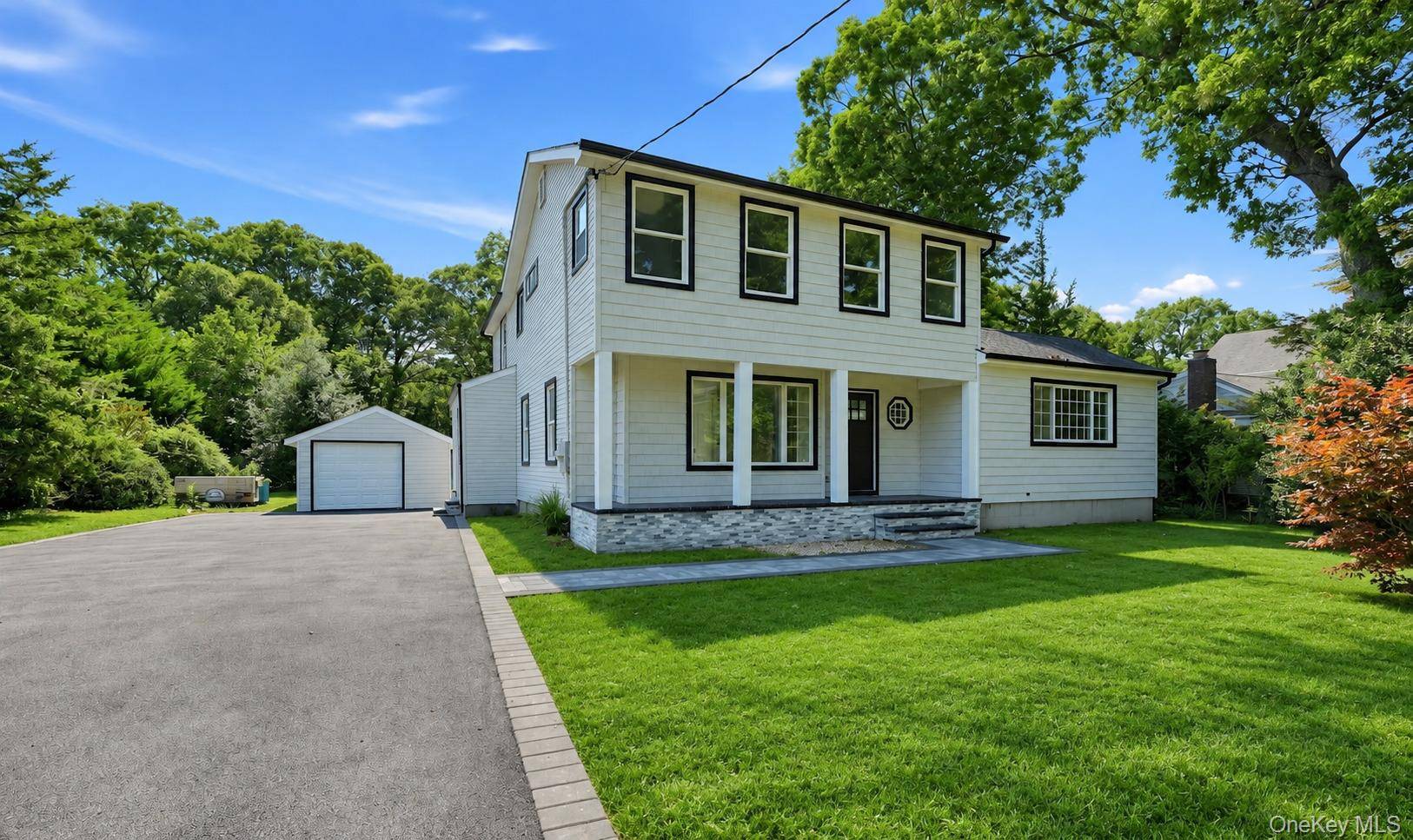 355 Forest LN, Smithtown, NY 11787