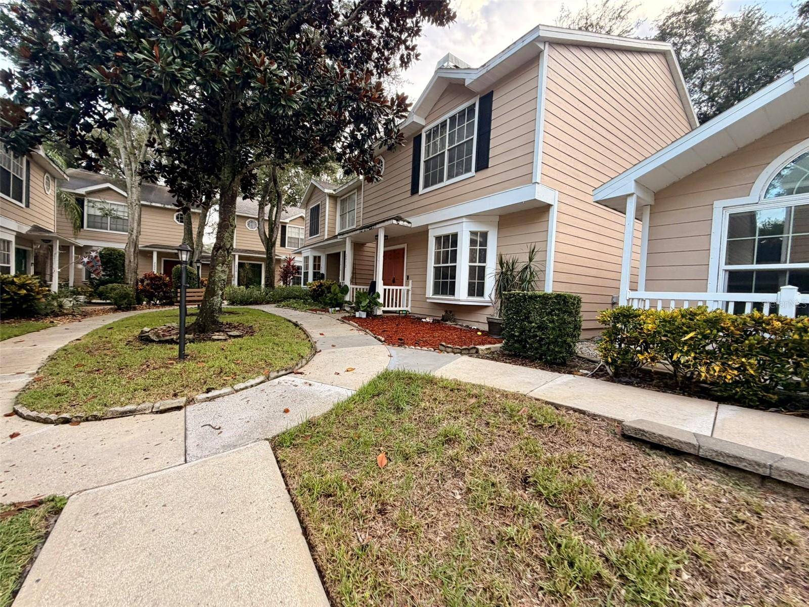 2416 HOUNDS TRL, Palm Harbor, FL 34683