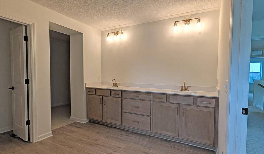 10557 Minnesota LN N, Maple Grove, MN 55369