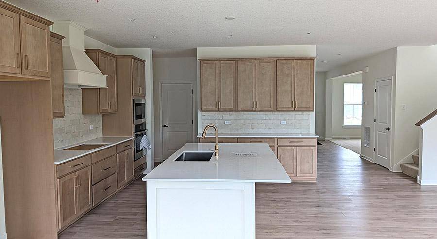10557 Minnesota LN N, Maple Grove, MN 55369