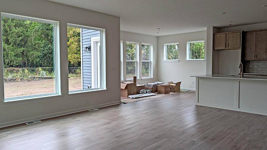 10557 Minnesota LN N, Maple Grove, MN 55369
