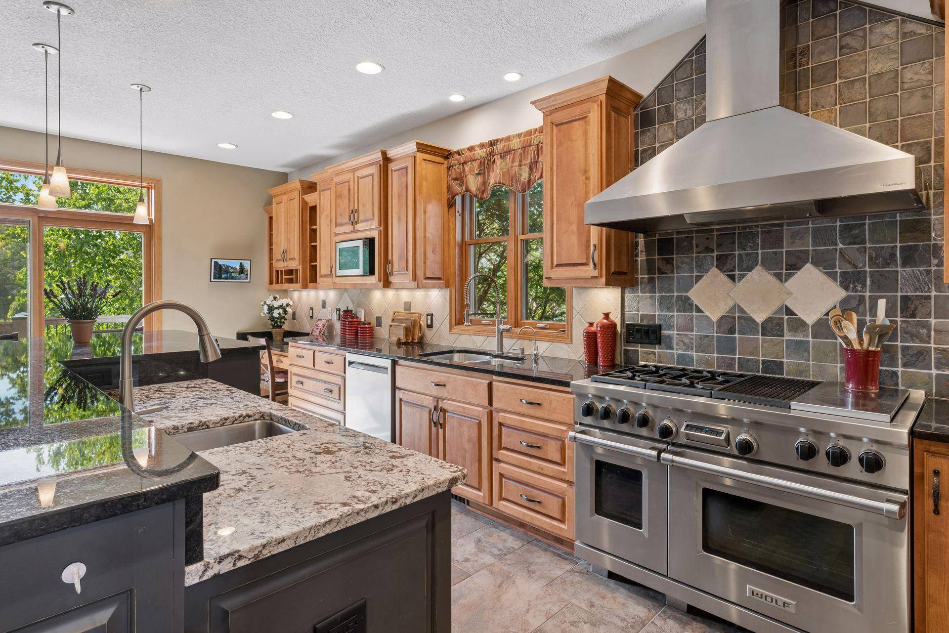 16917 73rd PL N, Maple Grove, MN 55311