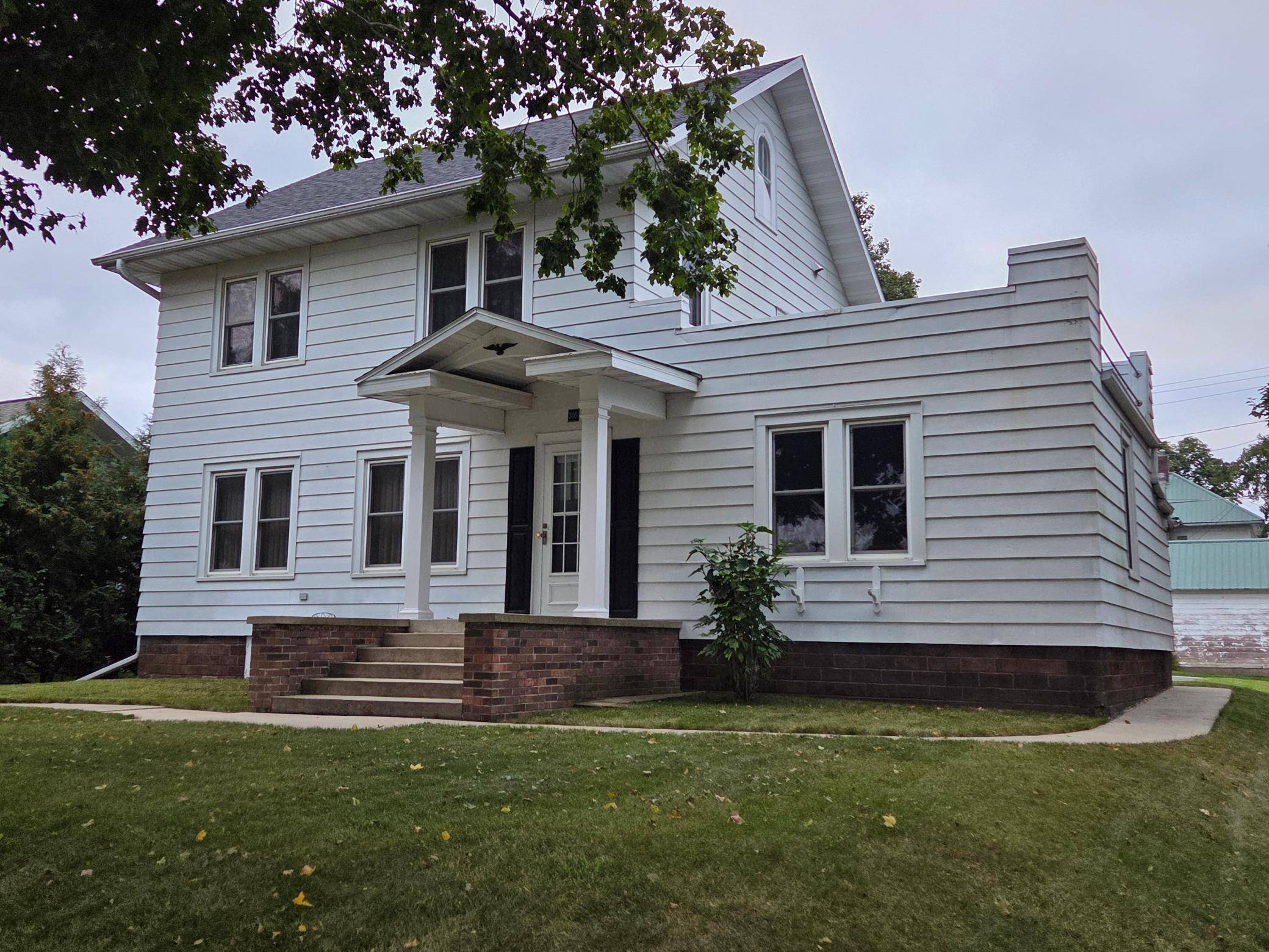 305 N Elm ST, Mabel, MN 55954