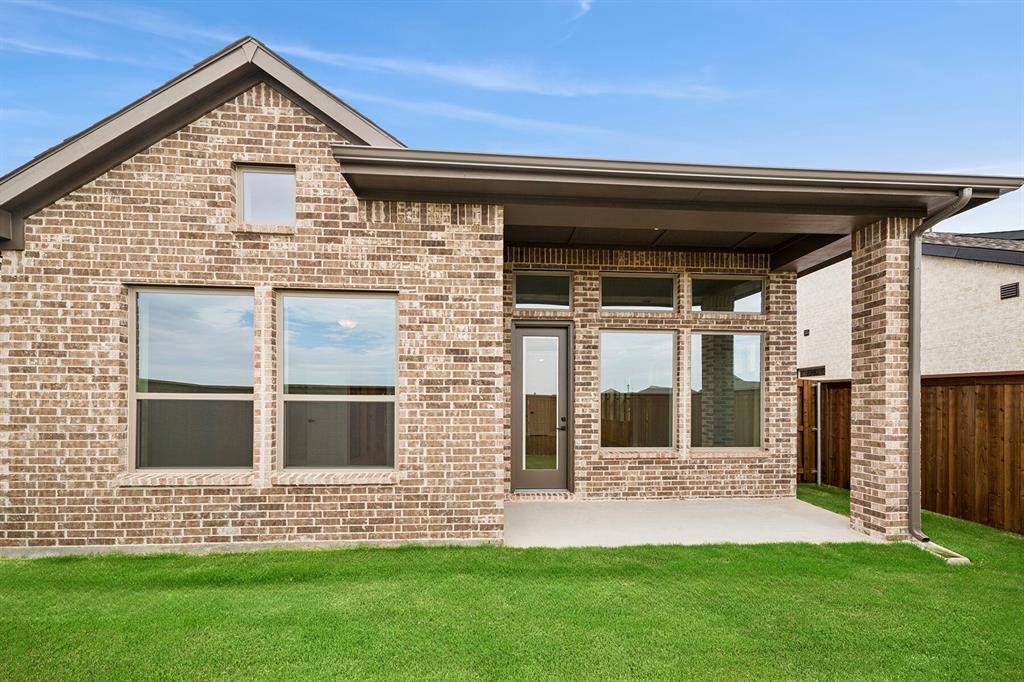 2441 Jackson Burn Drive, Royse City, TX 75189