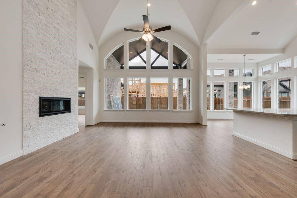 7631 Lanier Lane, Grand Prairie, TX 75054
