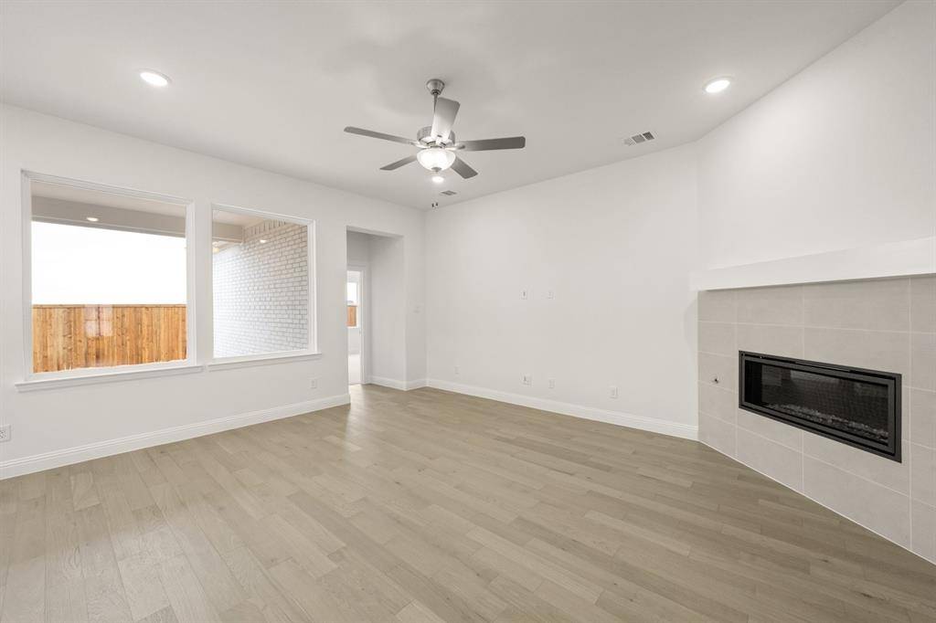 1023 Wheatland, Justin, TX 76247