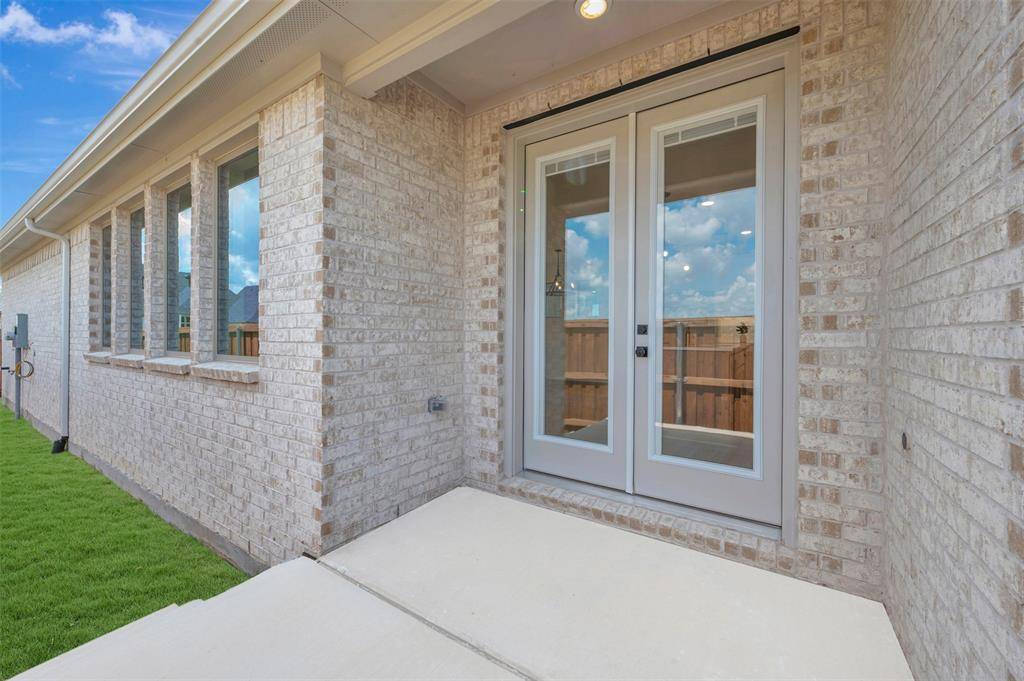 9333 Persimmon Lane, Mesquite, TX 75126