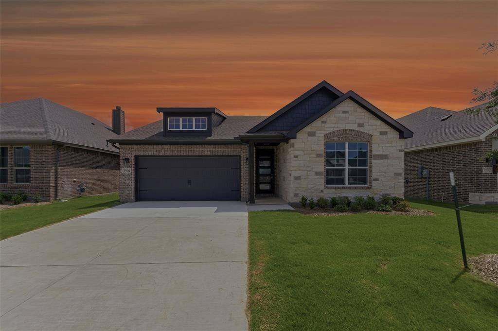 3504 Helena Street, Gainesville, TX 76240