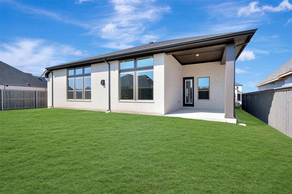 3575 Redbud Fower Trail, Grand Prairie, TX 76084