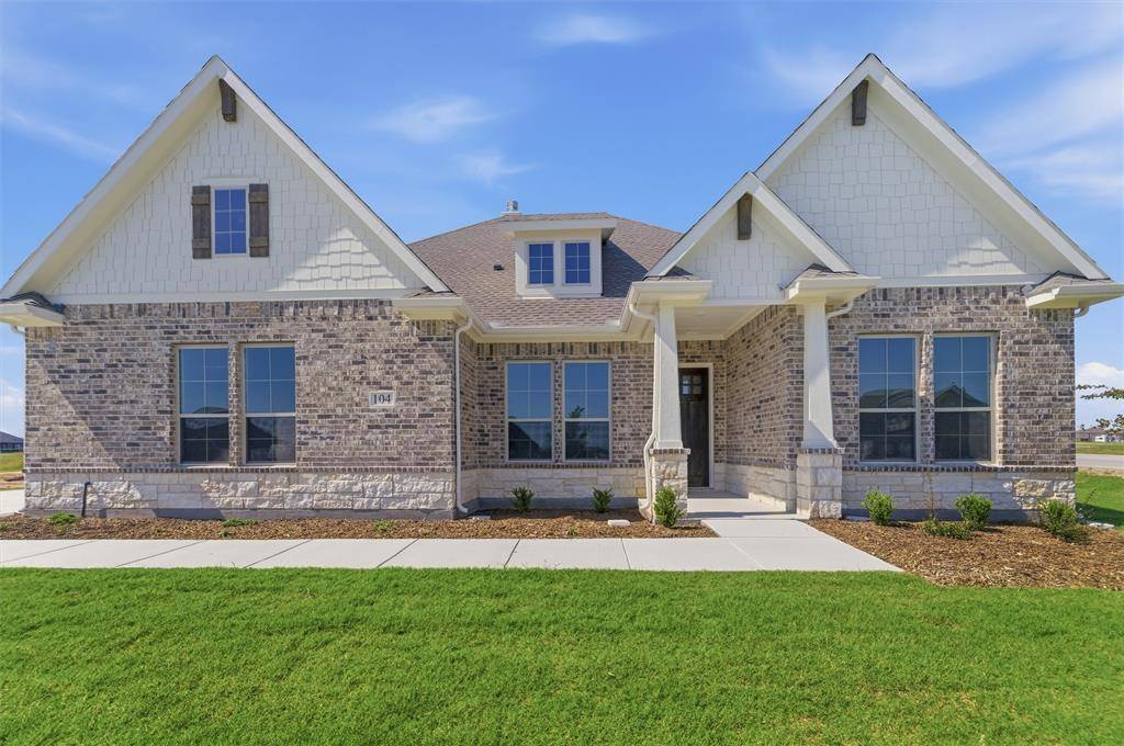 104 Snowy Owl Trail, New Fairview, TX 76078