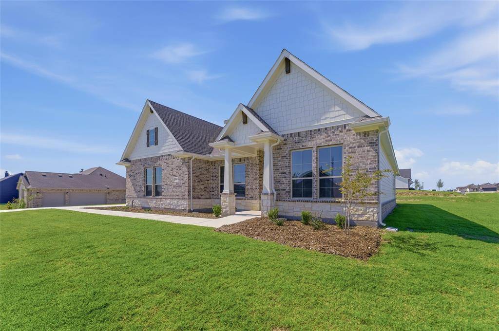 104 Snowy Owl Trail, New Fairview, TX 76078