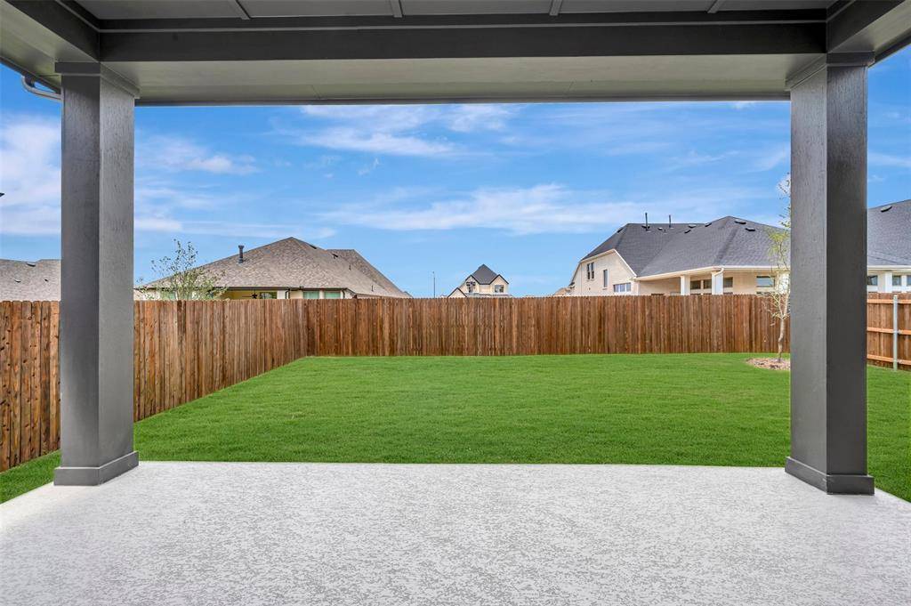 7812 Pondview Lane, Fort Worth, TX 76123