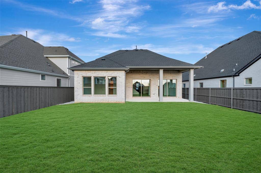 3739 Bermuda Grass Way, Venus, TX 76084