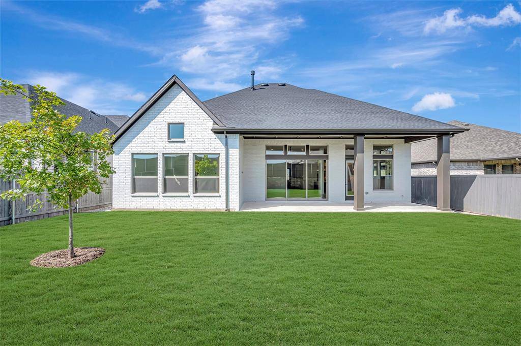 3551 Redbud Flower Trail, Venus, TX 76084