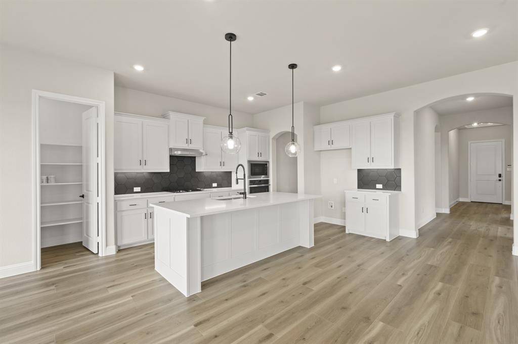 241 Pine Leaf Trail, Waxahachie, TX 75165