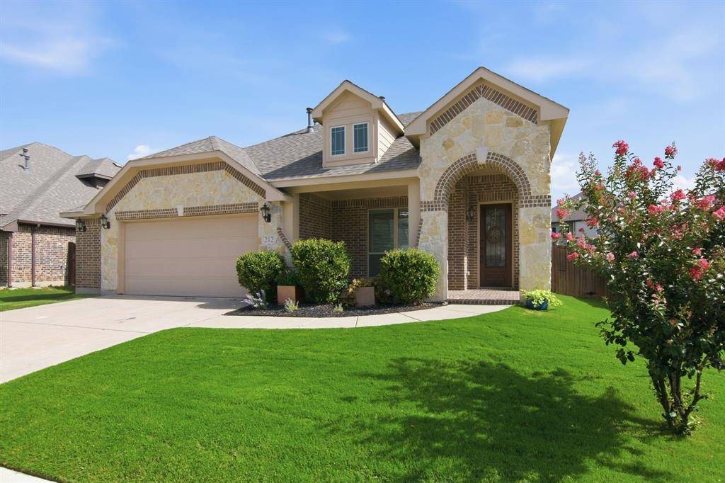 212 Spruce Valley Drive, Justin, TX 76247