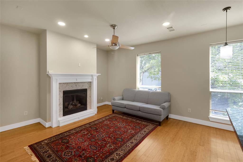 3915 Congress Avenue #200, Dallas, TX 75219