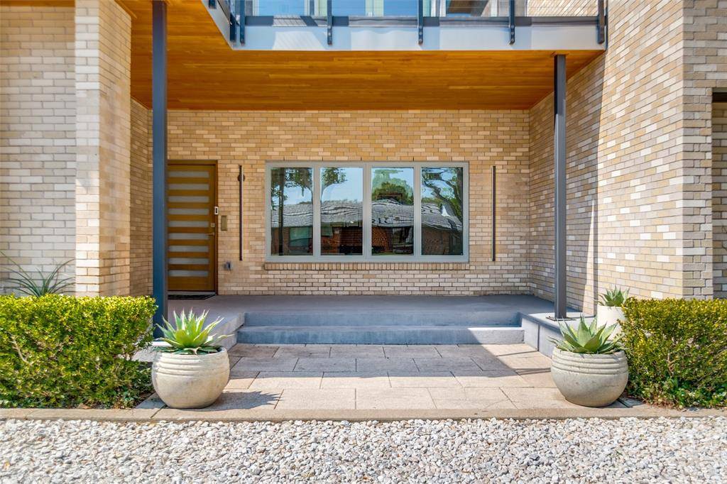 515 Aqua Drive, Dallas, TX 75218