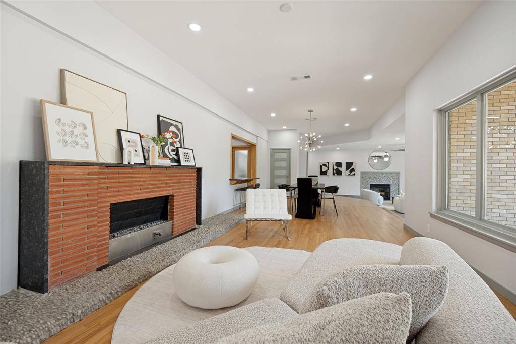 515 Aqua Drive, Dallas, TX 75218