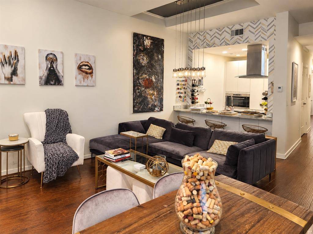 3940 Hawthorne Avenue #6, Dallas, TX 75219