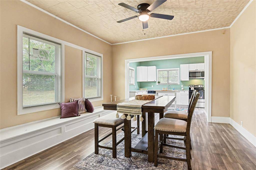 108 E Tyler Street, Ennis, TX 75119