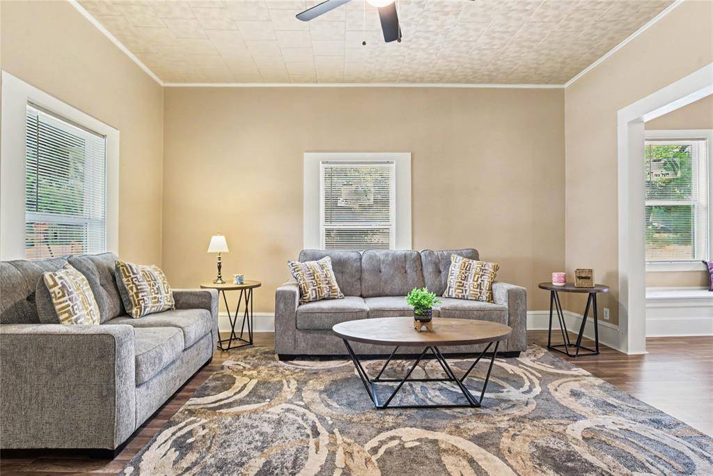 108 E Tyler Street, Ennis, TX 75119