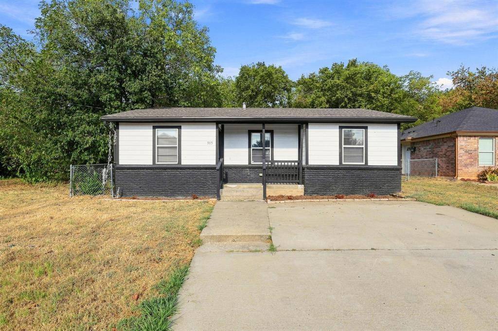 915 N Throckmorton Street, Sherman, TX 75090