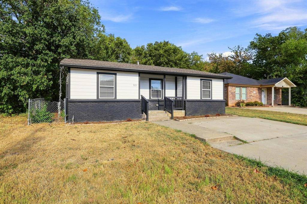 915 N Throckmorton Street, Sherman, TX 75090