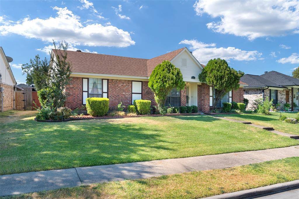 1002 Courtney Drive, Mesquite, TX 75150