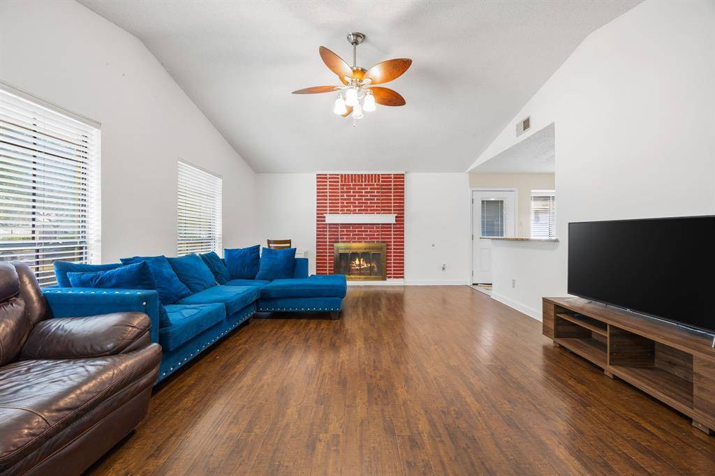 849 Meadowlark Drive, Lewisville, TX 75067