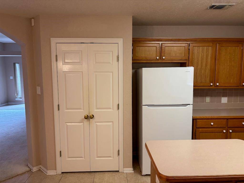 8109 Fox Chase Drive, Fort Worth, TX 76137