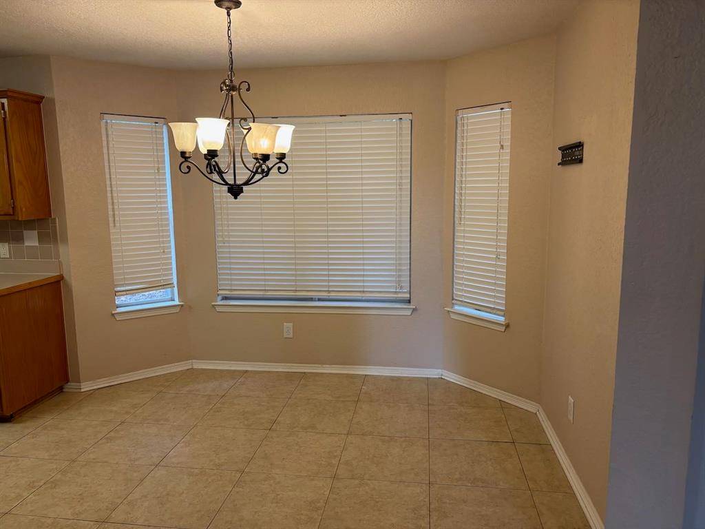8109 Fox Chase Drive, Fort Worth, TX 76137