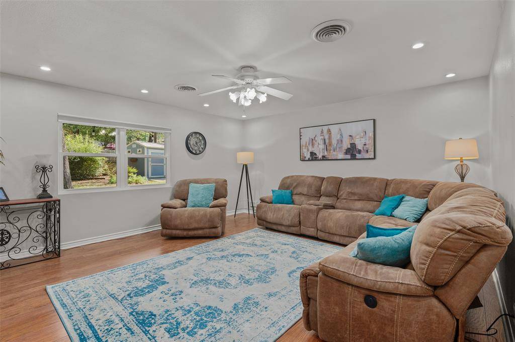 1800 Emerson Lane, Denton, TX 76209