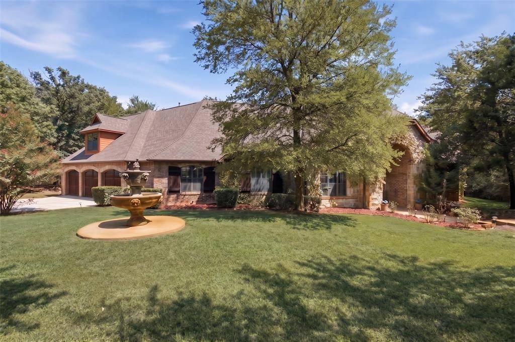 2050 E Oak Shores Drive, Cross Roads, TX 76227