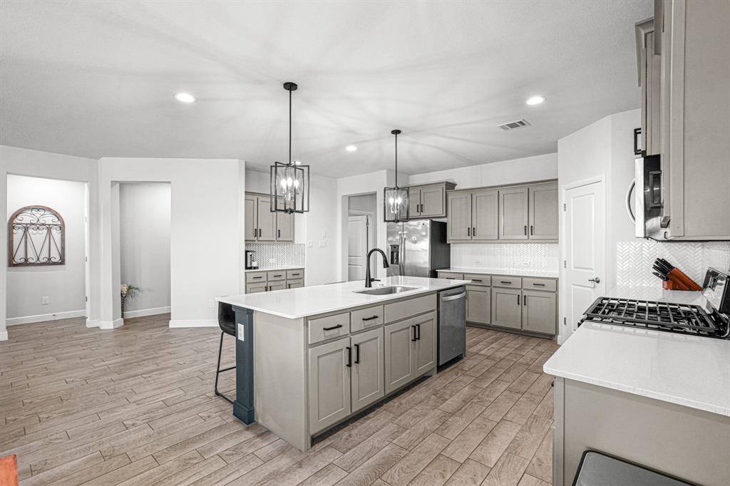 112 Willow Street, Rhome, TX 76078