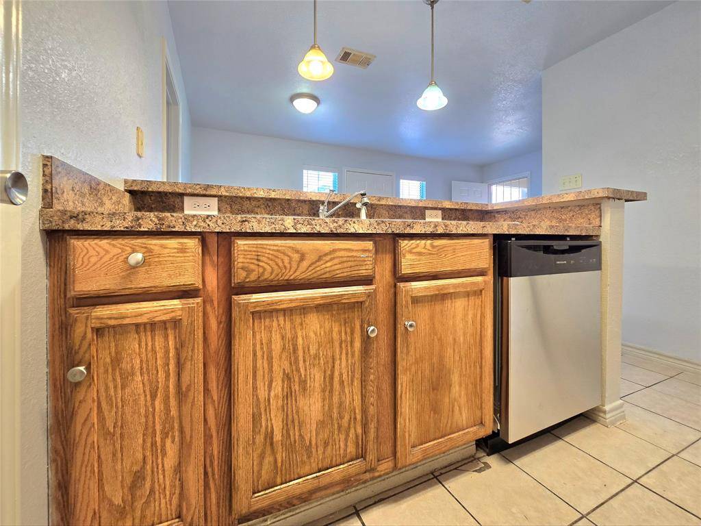 5017 Chapman Street #5019, Fort Worth, TX 76105