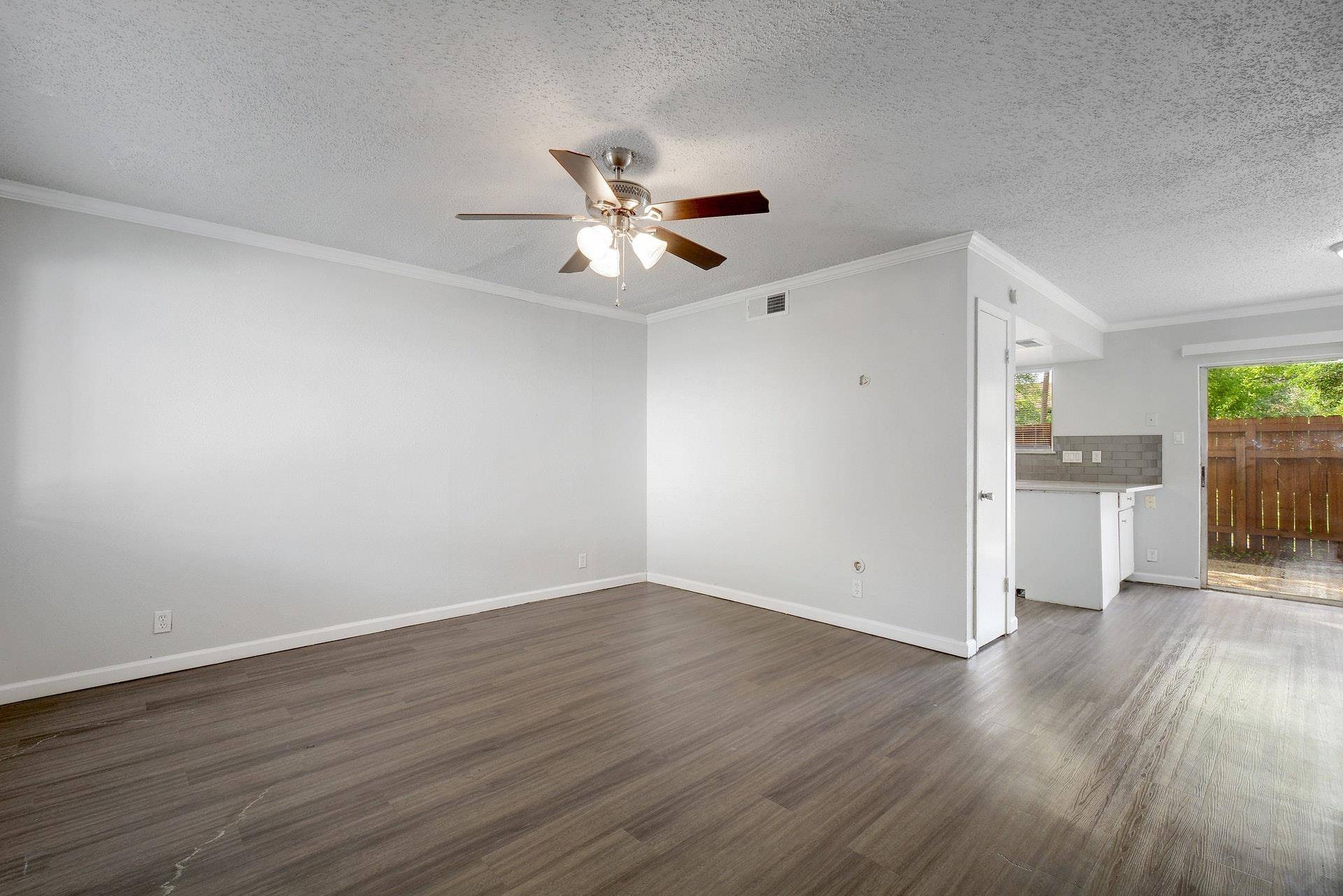 5905 Hidden Valley TRL, Austin, TX 78744