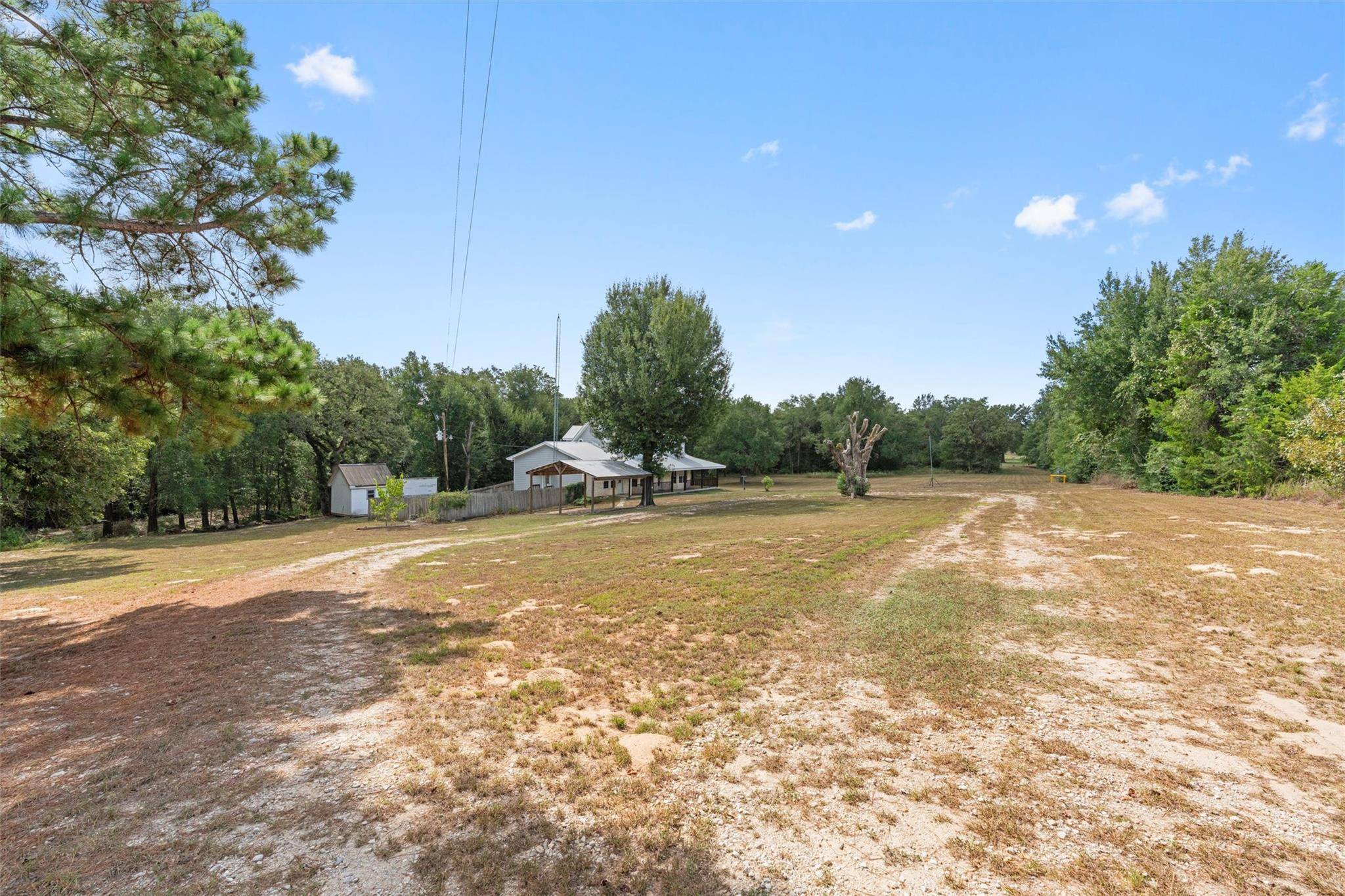 10520 N Highway 77, Lexington, TX 78947