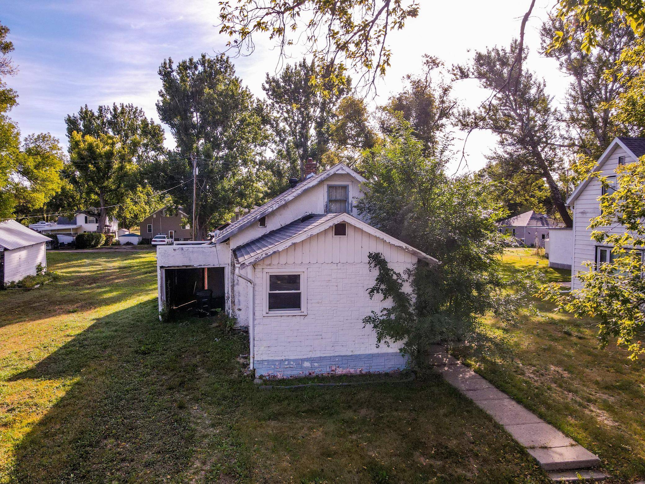 432 7th AVE NE, Valley City, ND 58072