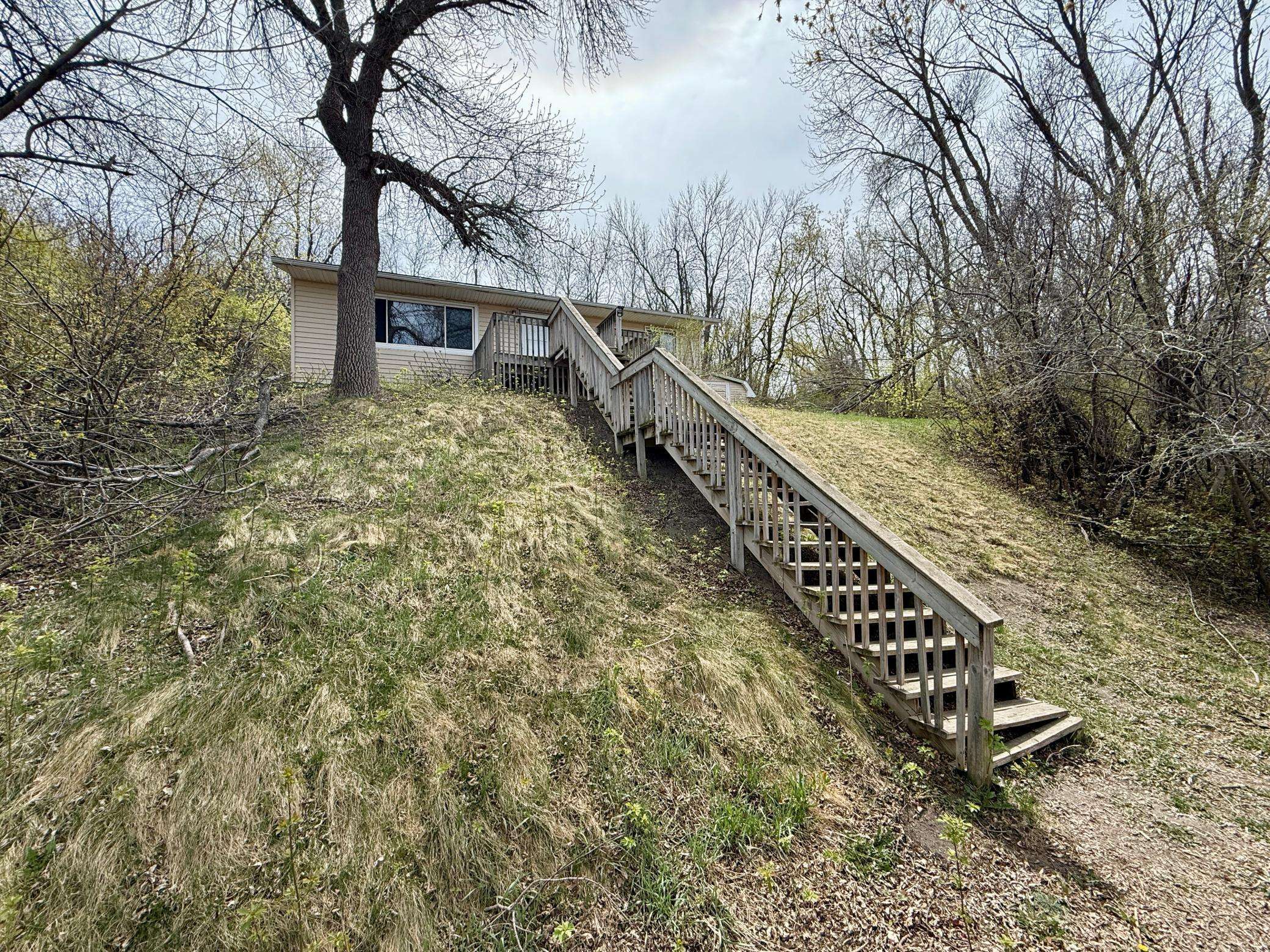 622 Valley AVE SE, Valley City, ND 58072