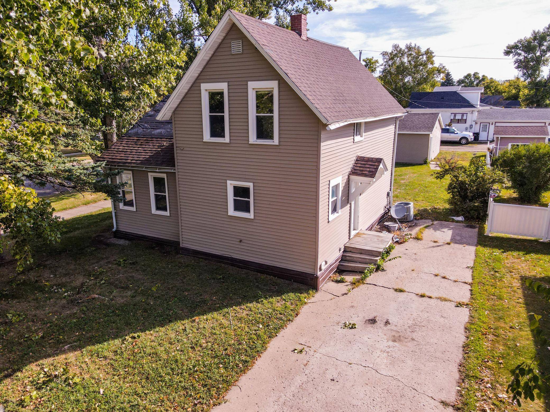 755 4th ST SW, Valley City, ND 58072