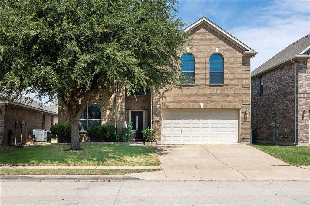 1725 Birds Eye Road, Fort Worth, TX 76177